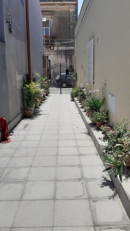 Il Cortile Della Patrona Lejlighed Syracuse Eksteriør billede