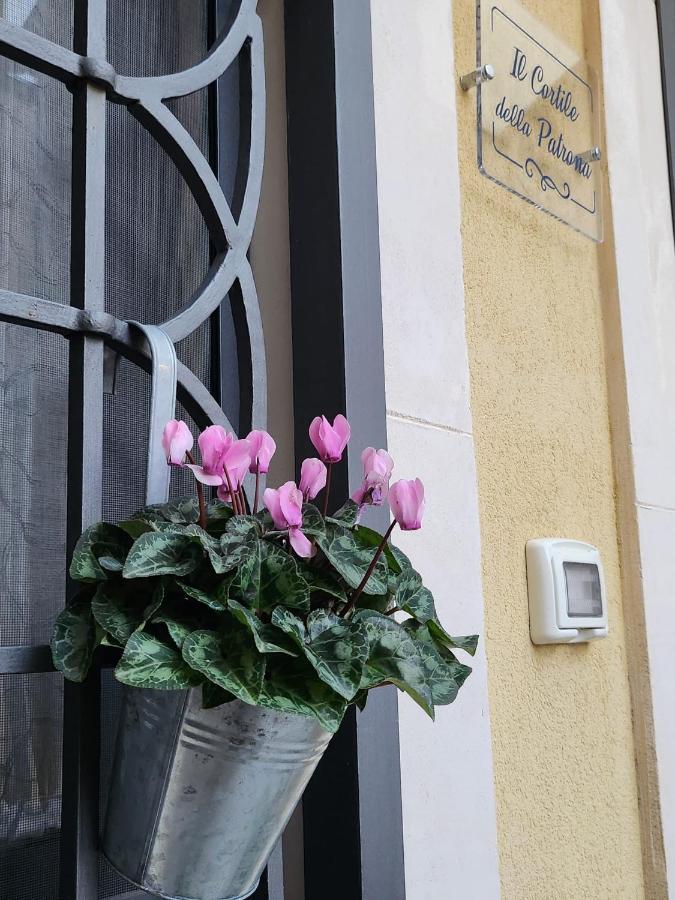 Il Cortile Della Patrona Lejlighed Syracuse Eksteriør billede